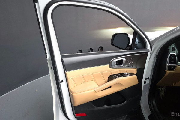 2023 Kia Sorento с пробегом 41 932 км