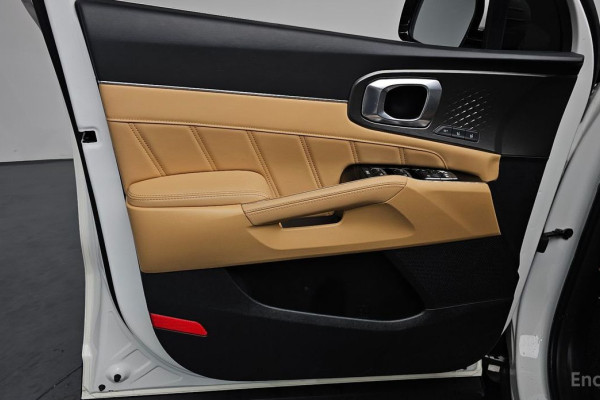 2023 Kia Sorento с пробегом 20 085 км