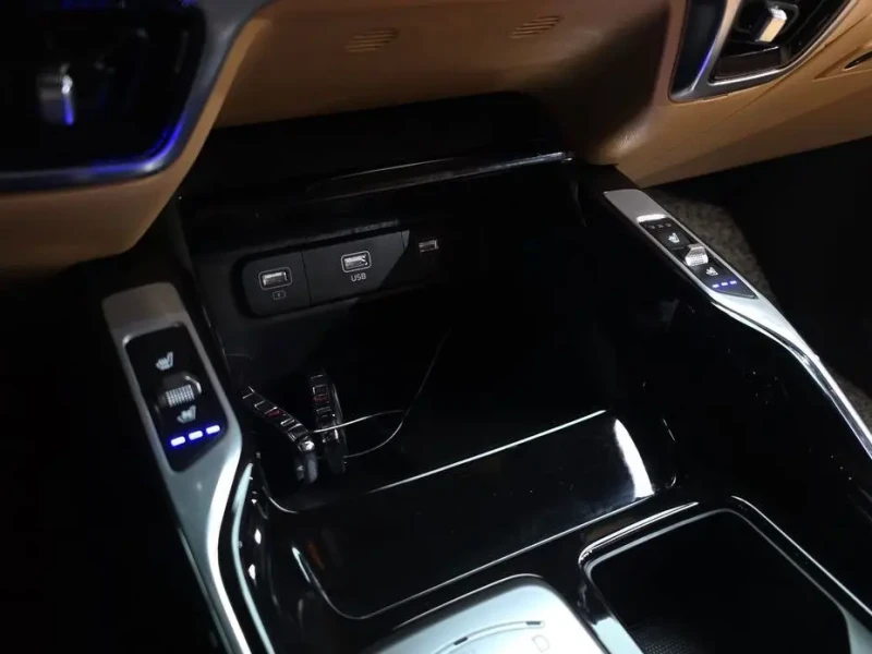 2023 Kia Sorento с пробегом 41 932 км