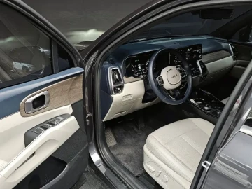 2023 Kia Sorento с пробегом 53 232 км