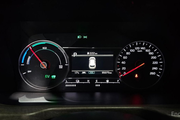 2022 Kia Sorento с пробегом 95 075 км