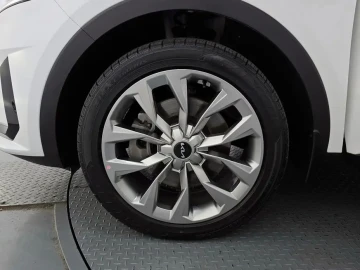 2022 Kia Sorento с пробегом 27 590 км