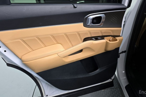 2022 Kia Sorento с пробегом 27 590 км