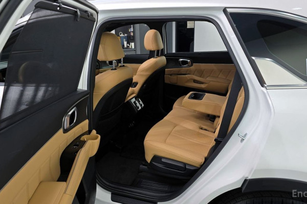 2022 Kia Sorento с пробегом 27 590 км