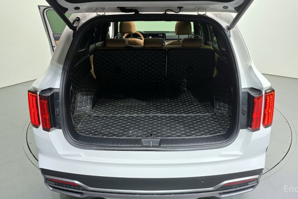 2022 Kia Sorento с пробегом 27 590 км