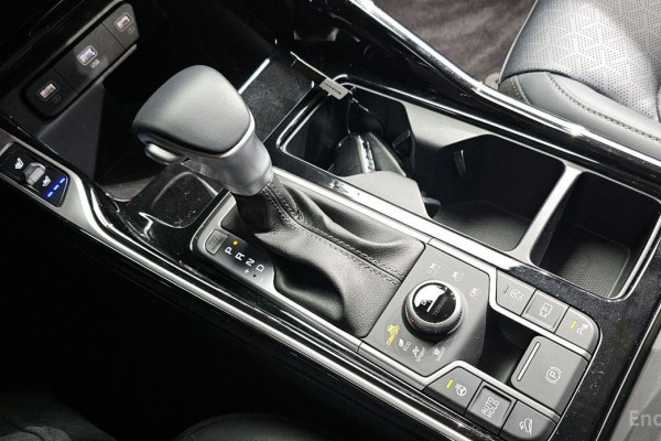 2023 Kia Sorento с пробегом 67 625 км