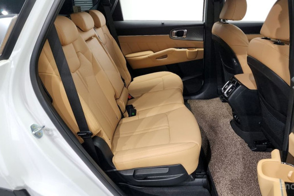 2022 Kia Sorento с пробегом 28 911 км