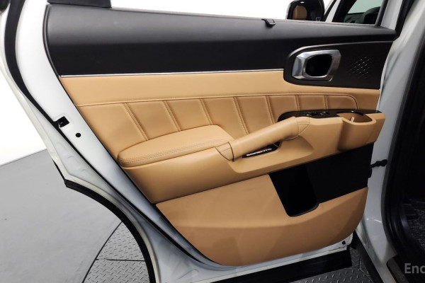 2023 Kia Sorento с пробегом 41 131 км