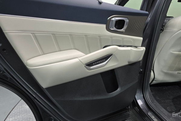 2022 Kia Sorento с пробегом 70 624 км