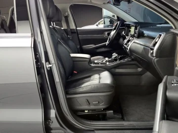 2023 Kia Sorento с пробегом 60 631 км