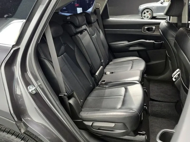 2023 Kia Sorento с пробегом 60 631 км
