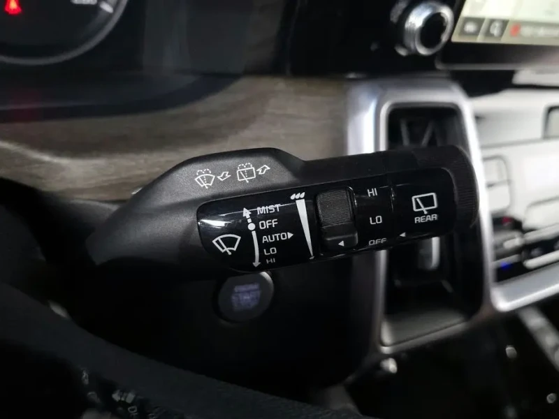 2023 Kia Sorento с пробегом 60 631 км
