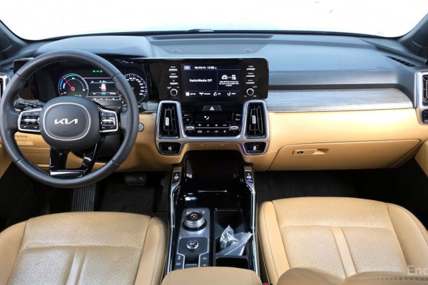 2022 Kia Sorento с пробегом 67 185 км