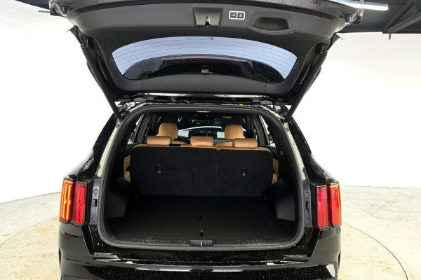 2022 Kia Sorento с пробегом 67 185 км