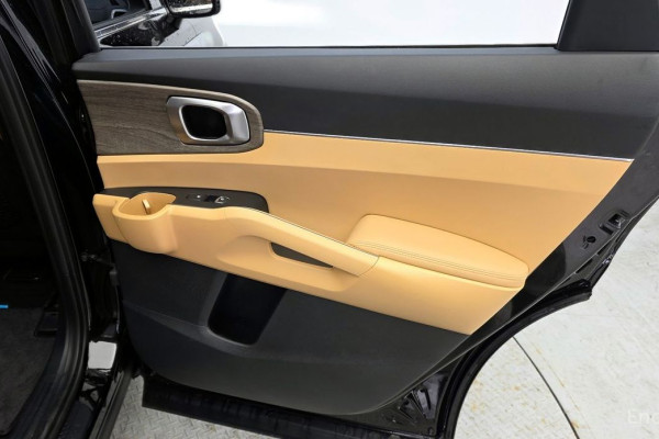 2022 Kia Sorento с пробегом 67 185 км