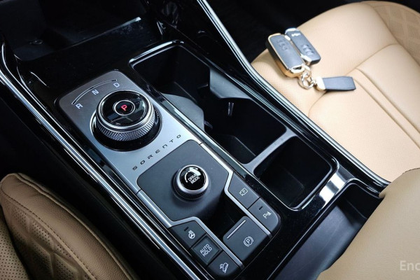 2023 Kia Sorento с пробегом 47 214 км