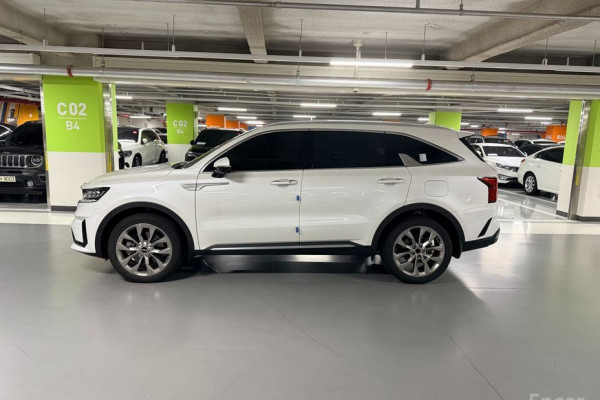 2022 Kia Sorento с пробегом 27 412 км
