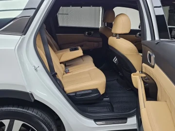 2023 Kia Sorento с пробегом 51 065 км