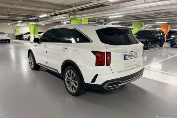 2022 Kia Sorento с пробегом 27 412 км