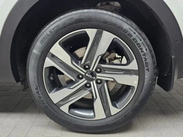 2023 Kia Sorento с пробегом 51 065 км