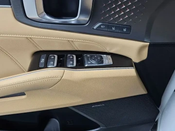 2023 Kia Sorento с пробегом 51 065 км