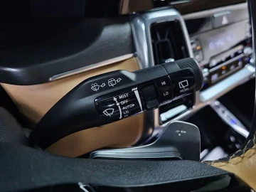 2023 Kia Sorento с пробегом 51 065 км