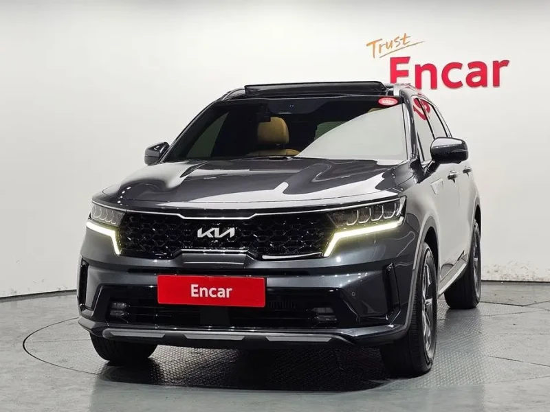 2023 Kia Sorento с пробегом 42 044 км