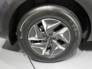 2023 Kia Sorento с пробегом 42 044 км