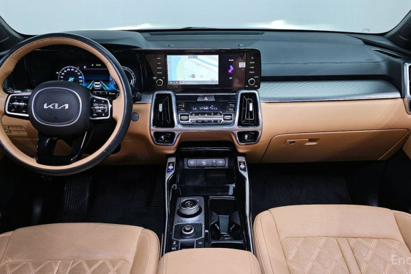 2023 Kia Sorento с пробегом 42 044 км