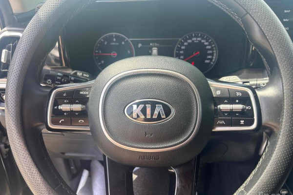 2020 Kia Sorento с пробегом 83 602 км