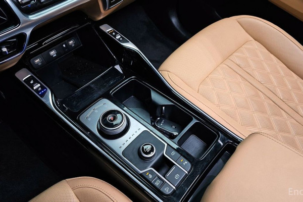 2023 Kia Sorento с пробегом 42 044 км