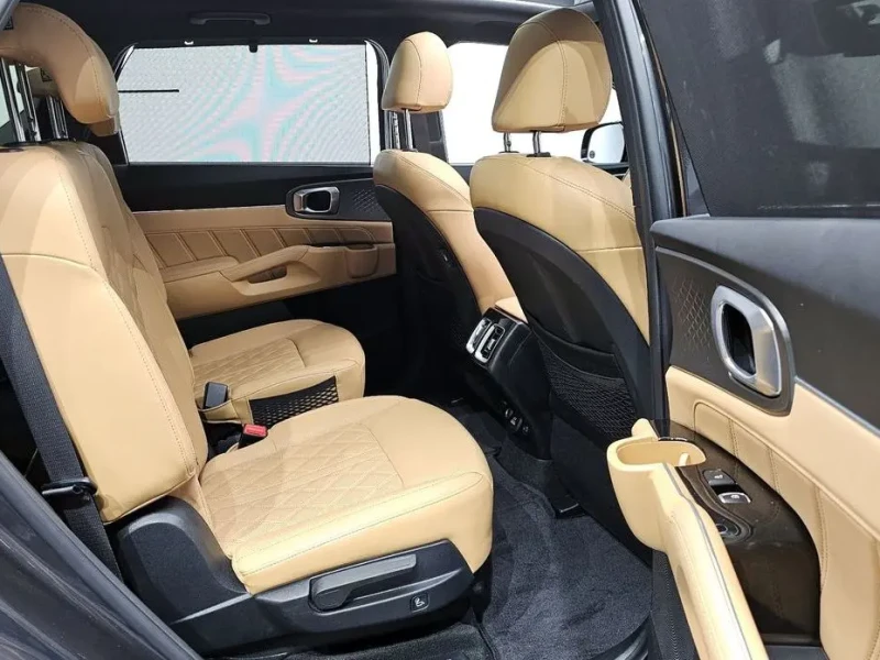 2023 Kia Sorento с пробегом 42 044 км