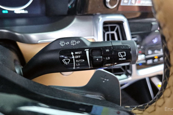 2023 Kia Sorento с пробегом 42 044 км