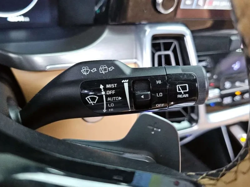 2023 Kia Sorento с пробегом 42 044 км