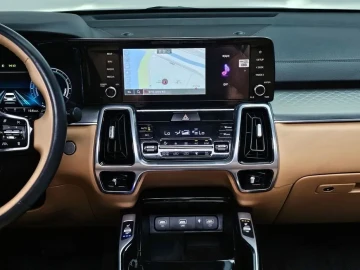 2023 Kia Sorento с пробегом 42 044 км