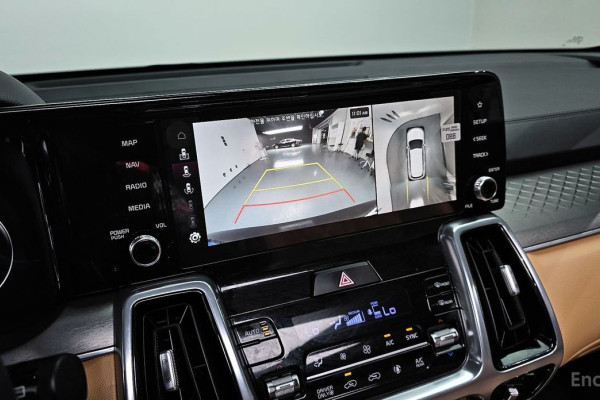 2023 Kia Sorento с пробегом 42 044 км