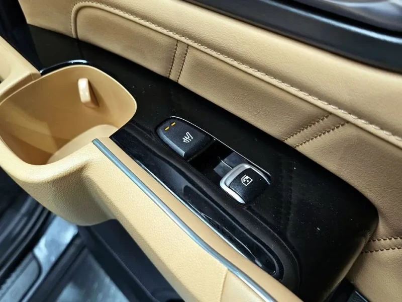2023 Kia Sorento с пробегом 42 044 км