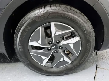 2023 Kia Sorento с пробегом 42 044 км