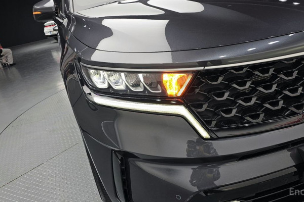 2023 Kia Sorento с пробегом 42 044 км