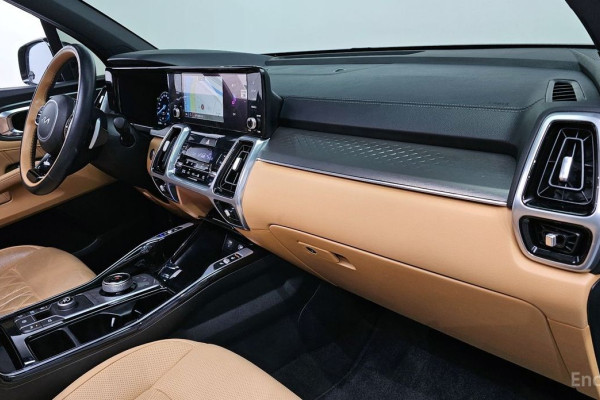 2023 Kia Sorento с пробегом 42 044 км