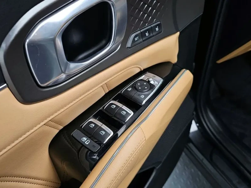 2023 Kia Sorento с пробегом 42 044 км