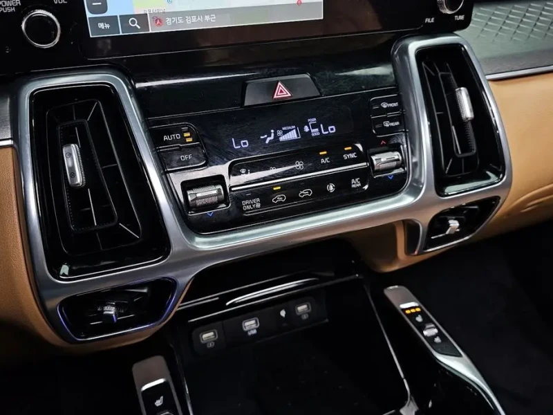2023 Kia Sorento с пробегом 42 044 км