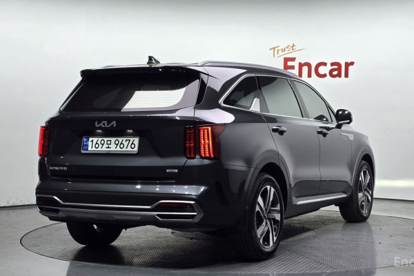 2023 Kia Sorento с пробегом 50 139 км
