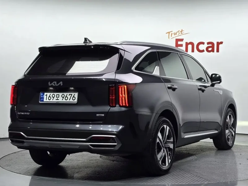 2023 Kia Sorento с пробегом 50 139 км