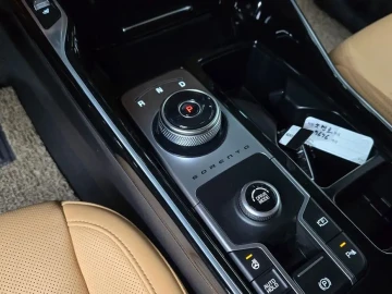2023 Kia Sorento с пробегом 50 139 км