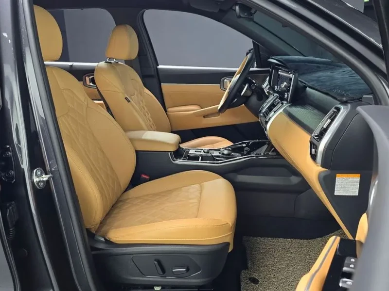 2023 Kia Sorento с пробегом 50 139 км
