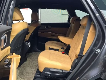 2023 Kia Sorento с пробегом 50 139 км