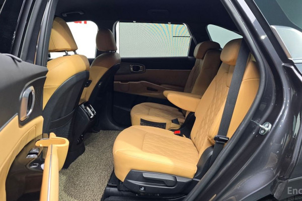 2023 Kia Sorento с пробегом 50 139 км