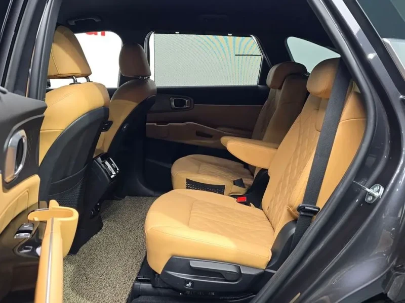 2023 Kia Sorento с пробегом 50 139 км