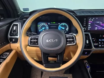 2023 Kia Sorento с пробегом 50 139 км